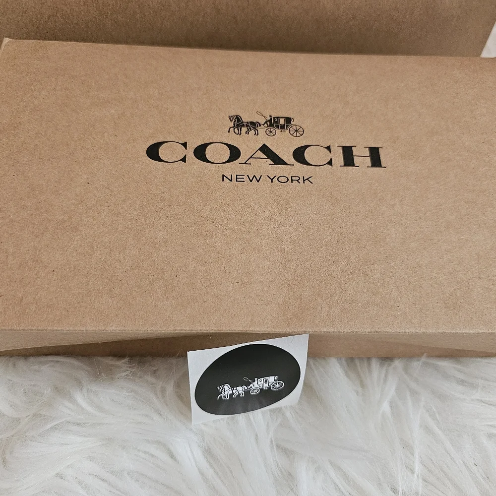 SOLD: SOLD SOLD Coach: Bag+box+paper bag! ๐ฏ๐ฅ - Picture 14 of 15